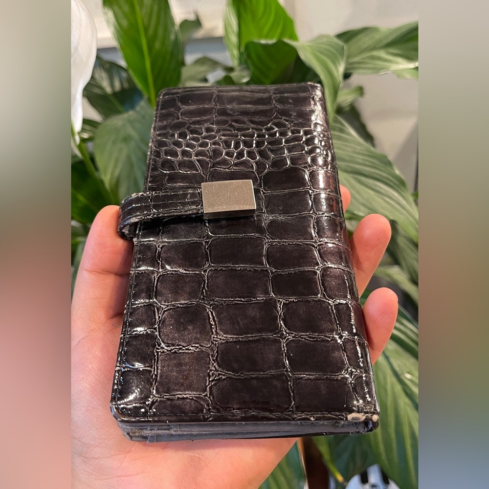 Hato Hasi 90s Vintage Faux Croc Wallet/Clutch